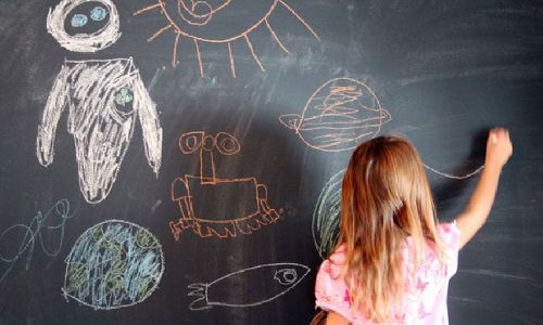 آیا تفسیر نقاشی کودکان توسط روانشناسان کودک درمانی مؤثری است؟